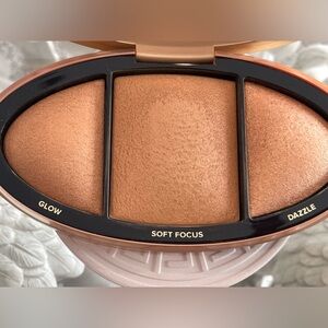 💎 TOO FACED Born This Way, Turn up The Light Highlighter Palette, TAN✨A69